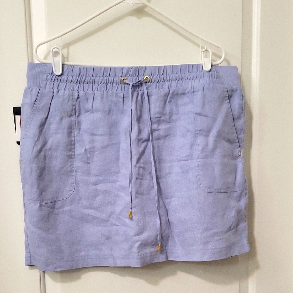 Ellen Tracy Light blue chambray skort with Elastic Waist and drawstring.